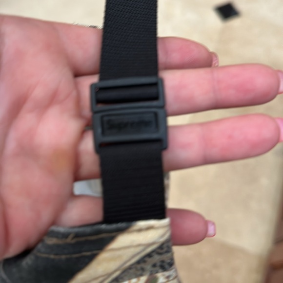 Supreme Camouflage Cap with Red Logo - Picture 3 of 5